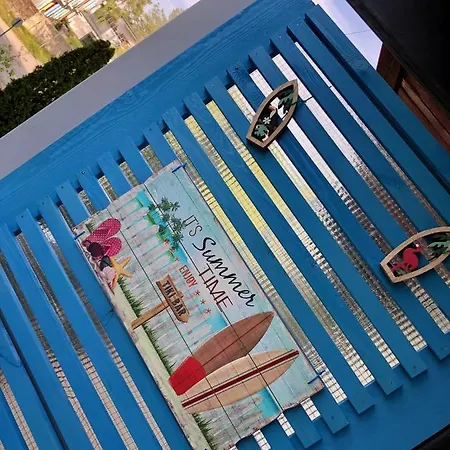 Sun And Beach Vacation In Apartment *