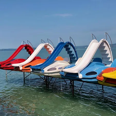 Sun And Beach Vacation In Апартаменты *